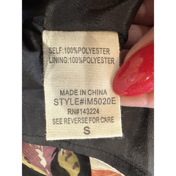 NWT Six Feathers Boutique Illa Illa Black Floral Pleated Swing Dress Size Small - Picture 8 of 12